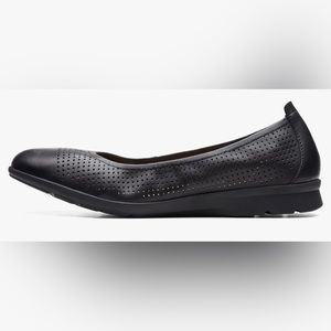 Clarks Jenette Ease Ballet Flat, Black Leather, 5 Medium